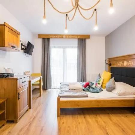 Mamcorka Konukevi Poronin